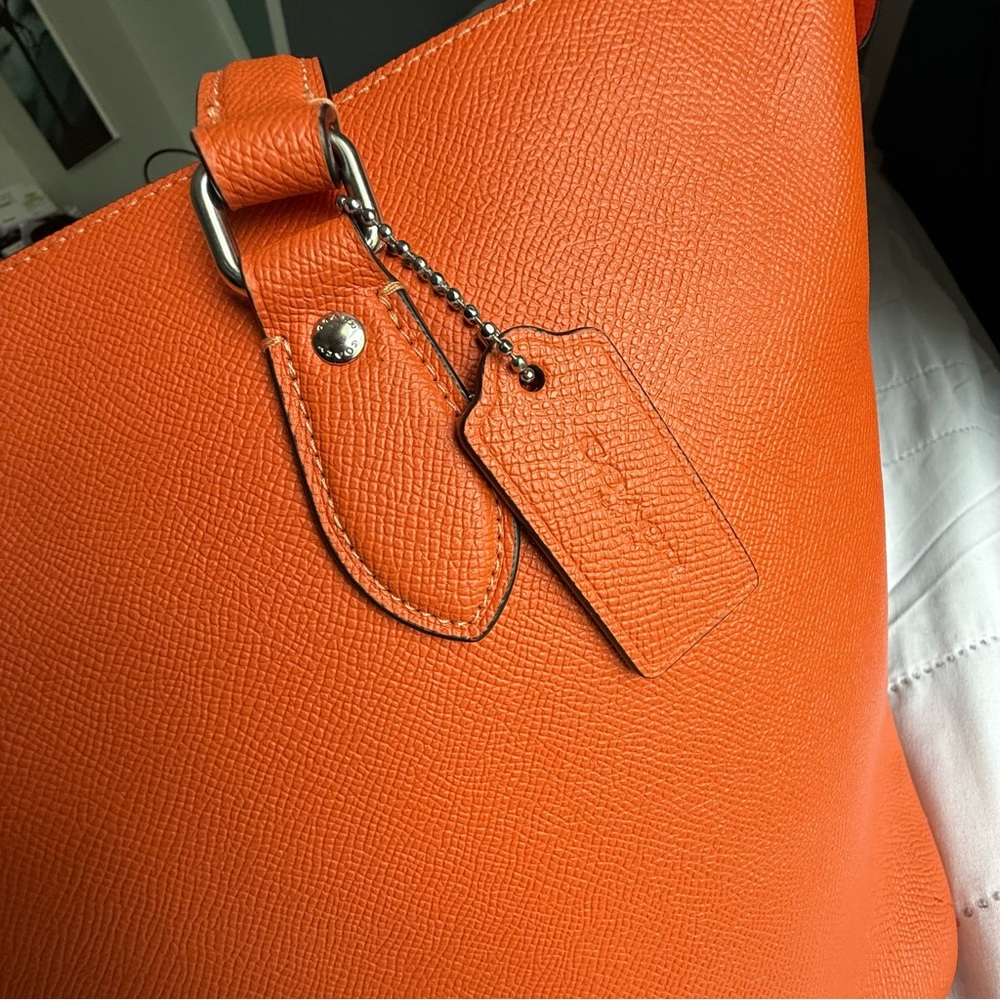 Coach GALLERY Cross-grain Leather Tote in Orange Saffiano Leather - Picture 8 of 10